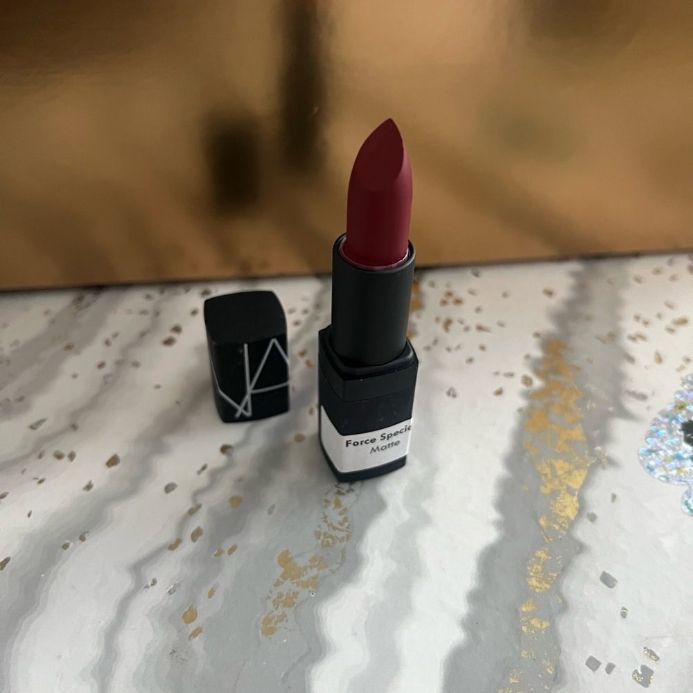 NARS matte lipstick FORCE SPECIALE